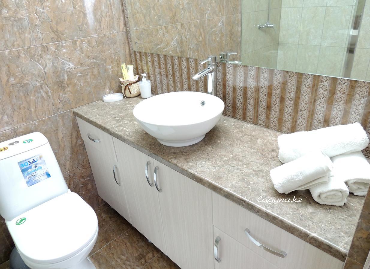 Laguna Hotel Kostanái Habitación foto